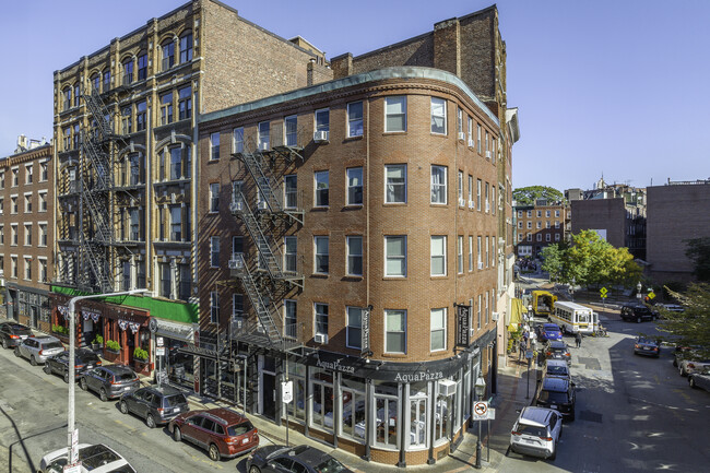 139-145 Richmond St in Boston, MA - Foto de edificio - Building Photo