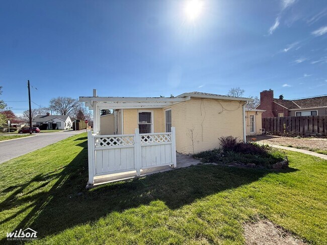 3401 W Yakima Ave in Yakima, WA - Building Photo - Building Photo