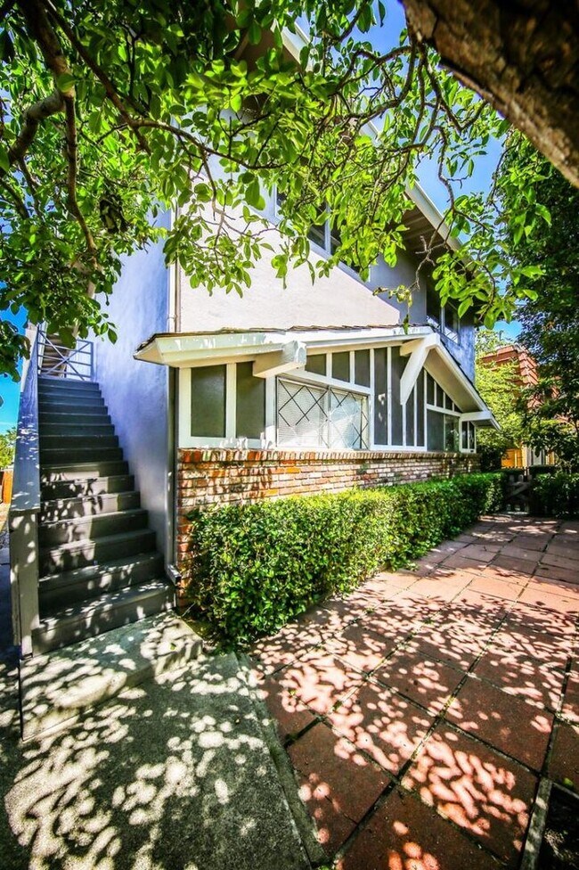 428 Jackson Ave in Redwood City, CA - Building Photo - Building Photo