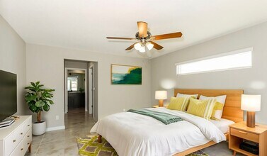 4736 Manila Ave in North Port, FL - Foto de edificio - Building Photo