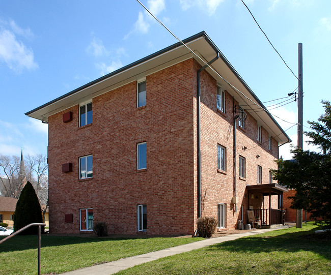 200 4th St E in Northfield, MN - Foto de edificio - Building Photo