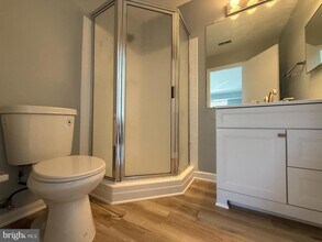 6921 Victoria Dr in Alexandria, VA - Building Photo - Building Photo