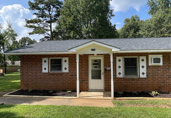 Ridgewood Oaks in Lincolnton, NC - Building Photo - Building Photo