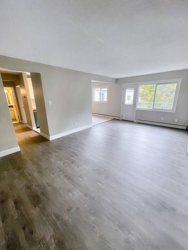 Delaney Place in Edmonton, AB - Building Photo - Building Photo