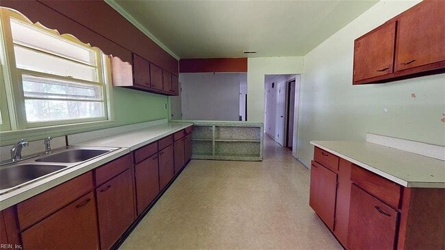 4601 Maplewood Dr in Suffolk, VA - Building Photo - Building Photo