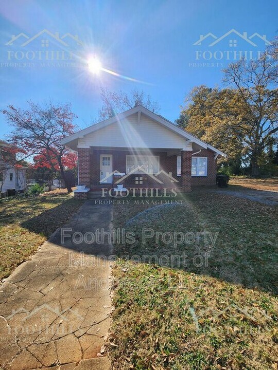 306 E Calhoun St in Anderson, SC - Building Photo