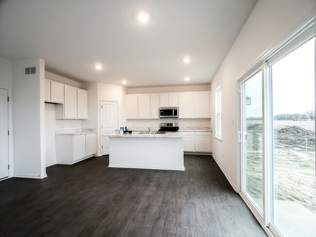 11490 Thomas St in Winfield, IN - Building Photo - Building Photo