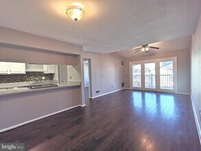 306 Waters Edge Dr in Newark, DE - Building Photo - Building Photo