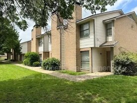 8005 Rothington Rd in Dallas, TX - Building Photo