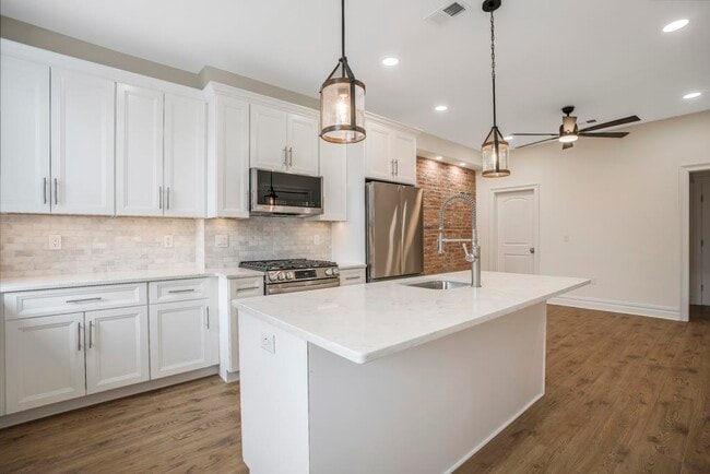 155 Grand St in Jersey City, NJ - Building Photo - Building Photo