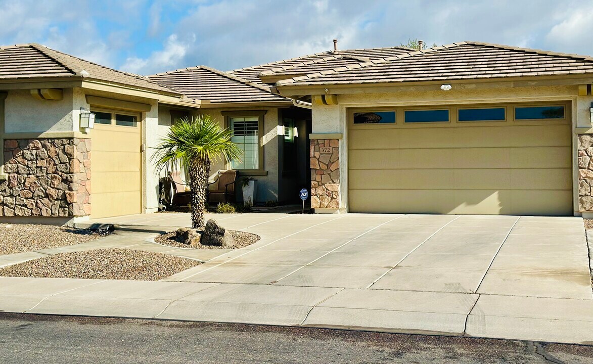 372 W Aster Dr in Chandler, AZ - Building Photo