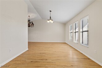 132 NE 7th Ave in Cape Coral, FL - Building Photo - Building Photo