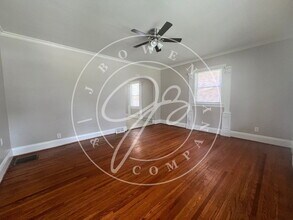 1918 Mansfield Rd in Toledo, OH - Building Photo - Building Photo