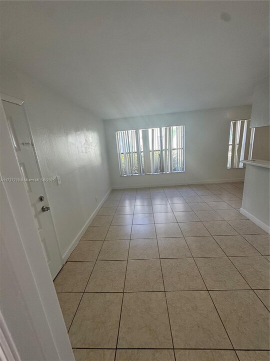 8733 NW 39th St, Unit 8733 in Sunrise, FL - Building Photo