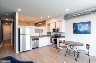 2120-34 E York St in Philadelphia, PA - Building Photo