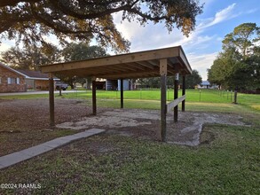 3374 Grand Point Hwy in Breaux Bridge, LA - Building Photo - Building Photo