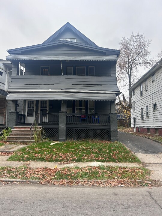 14008 Savannah Ave in East Cleveland, OH - Building Photo
