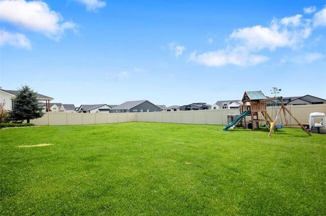 property at 2516 Aspen Crk Trl