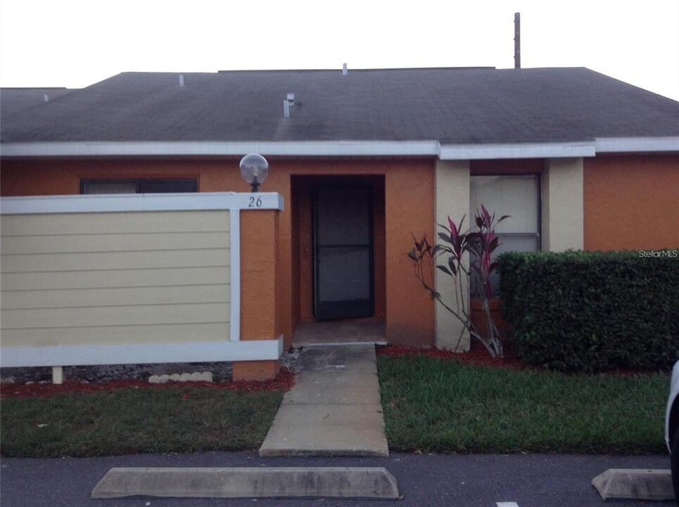 26 Silver Park Cir in Kissimmee, FL - Building Photo