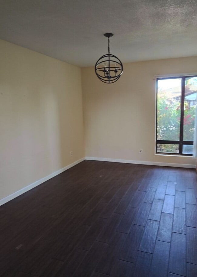 1607 Jade Ct in Santa Maria, CA - Building Photo - Building Photo