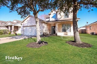 8306 White Willow Ln in Baytown, TX - Building Photo