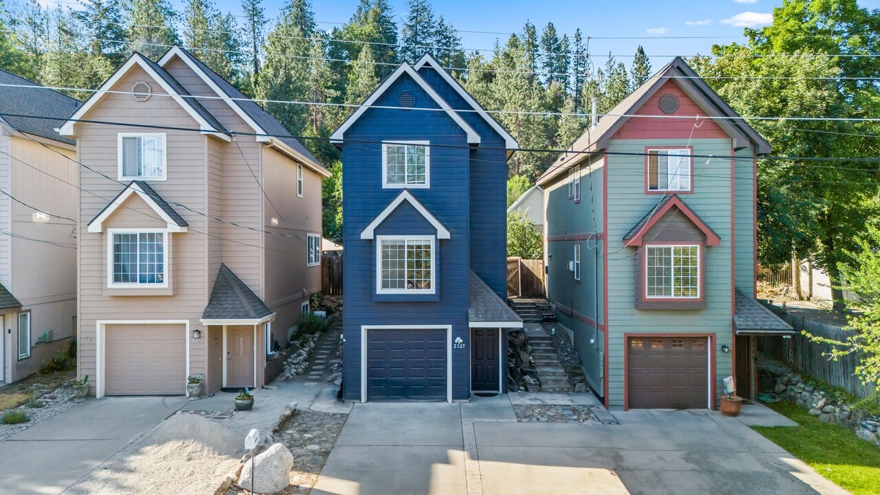 2325 Clark Ave in Spokane, WA - Building Photo