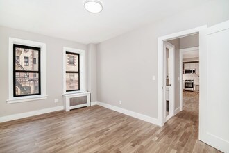 805 Saint Marks Avenue in Brooklyn, NY - Foto de edificio - Building Photo