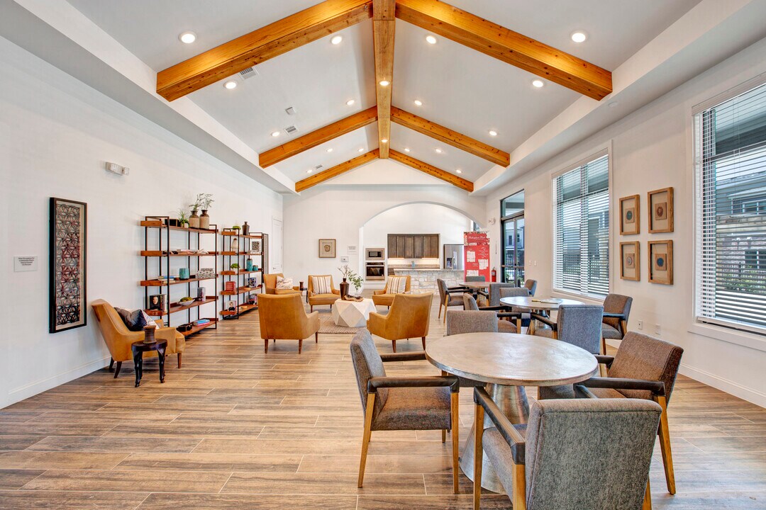 Bellingham Park in Manor, TX - Building Photo