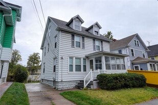 151 Hampden Rd in Rochester, NY - Building Photo