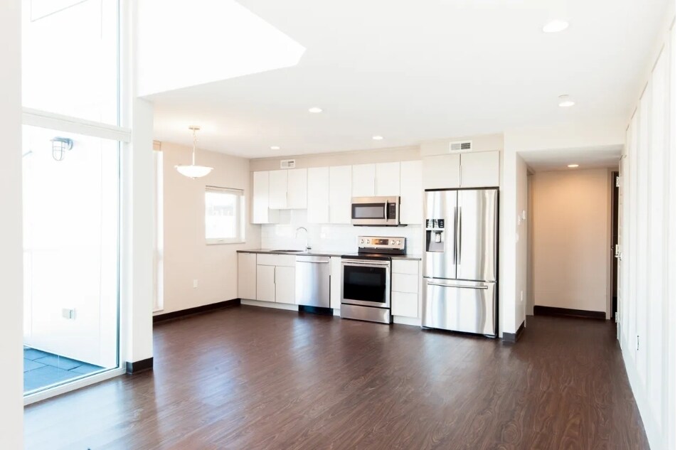 11 Dorchester St in Boston, MA - Building Photo