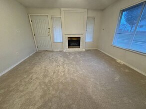12460 228 St in Maple Ridge, BC - Building Photo - Building Photo