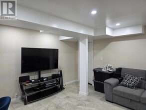 3 Heathbrook Ave in Brampton, ON - Building Photo - Building Photo