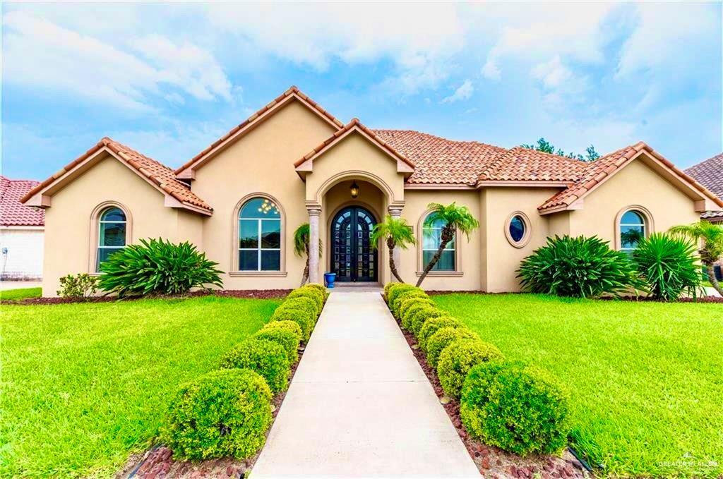 2401 W Rhin Dr in Edinburg, TX - Building Photo