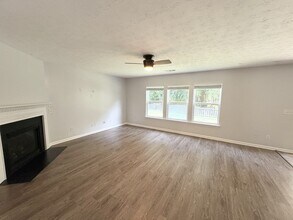 125 Cedar Bay Cir in Dallas, GA - Building Photo - Building Photo