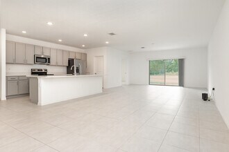 176 Citrine Loop in Kissimmee, FL - Foto de edificio - Building Photo