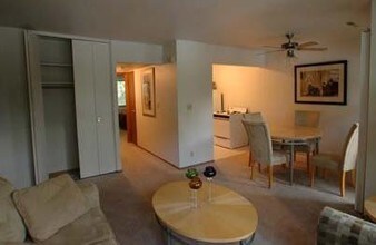 Southgate in Milwaukee, WI - Building Photo - Interior Photo