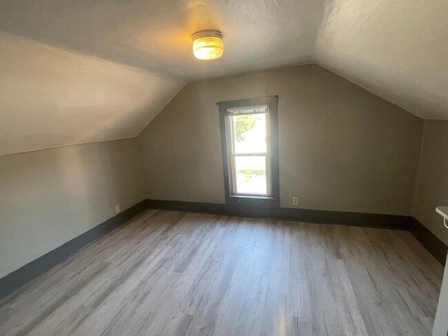 600 W Lincoln Ave in Oshkosh, WI - Building Photo - Building Photo