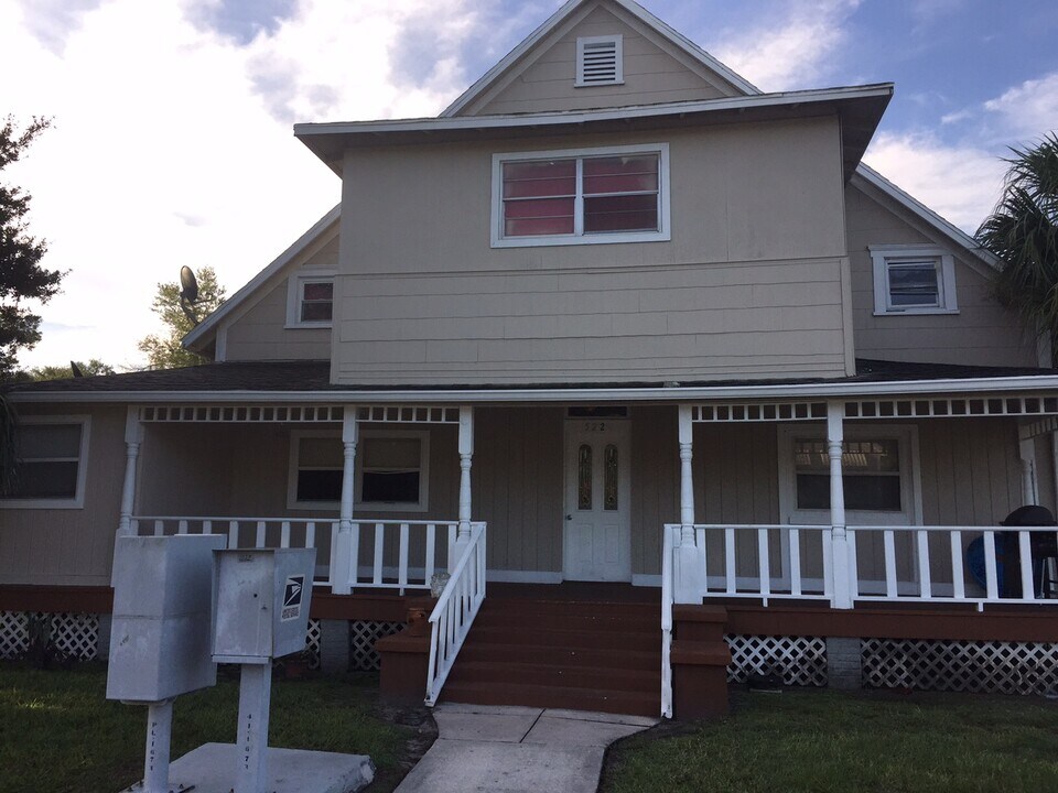 522 W Mabbette St in Kissimmee, FL - Building Photo