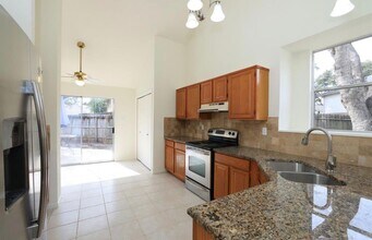 10707 Williston Dr in Houston, TX - Building Photo - Building Photo