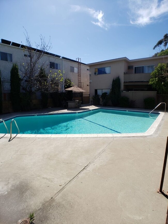 5433 Sepulveda Blvd in Los Angeles, CA - Building Photo - Building Photo