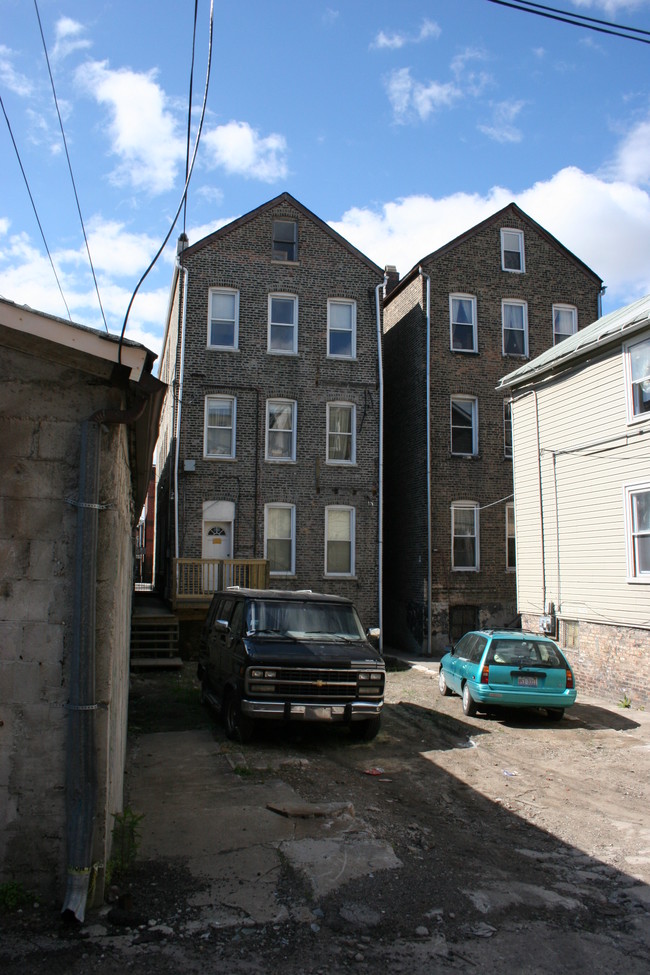 1322 W 18th Pl in Chicago, IL - Foto de edificio - Building Photo