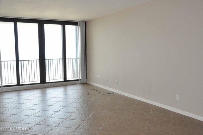 601 1st St S in Jacksonville Beach, FL - Foto de edificio - Building Photo