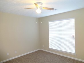 210 Summer Hill Cir in Stockbridge, GA - Building Photo - Building Photo
