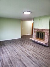 1230 SE Walnut St in Hillsboro, OR - Building Photo - Building Photo