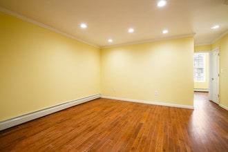 335 Bradford St, Unit 2 in Brooklyn, NY - Building Photo - Building Photo