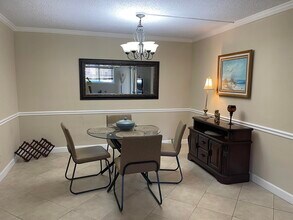 22765 SW 66th Ave in Boca Raton, FL - Foto de edificio - Building Photo