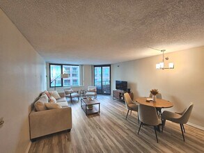 440 N McClurg Ct, Unit 604S in Chicago, IL - Building Photo - Building Photo