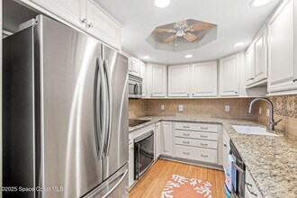 877 N Hwy A1A in Indialantic, FL - Building Photo - Building Photo