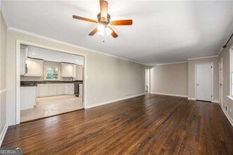 535 Valley Ln NE in Sandy Springs, GA - Building Photo - Building Photo