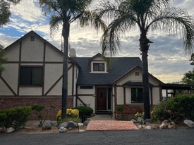 214 Sheridan Ave in Escondido, CA - Building Photo